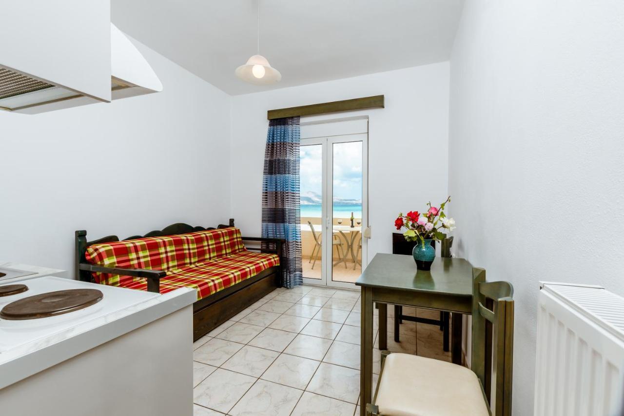Asterina Seaside Apartments Каливес Экстерьер фото